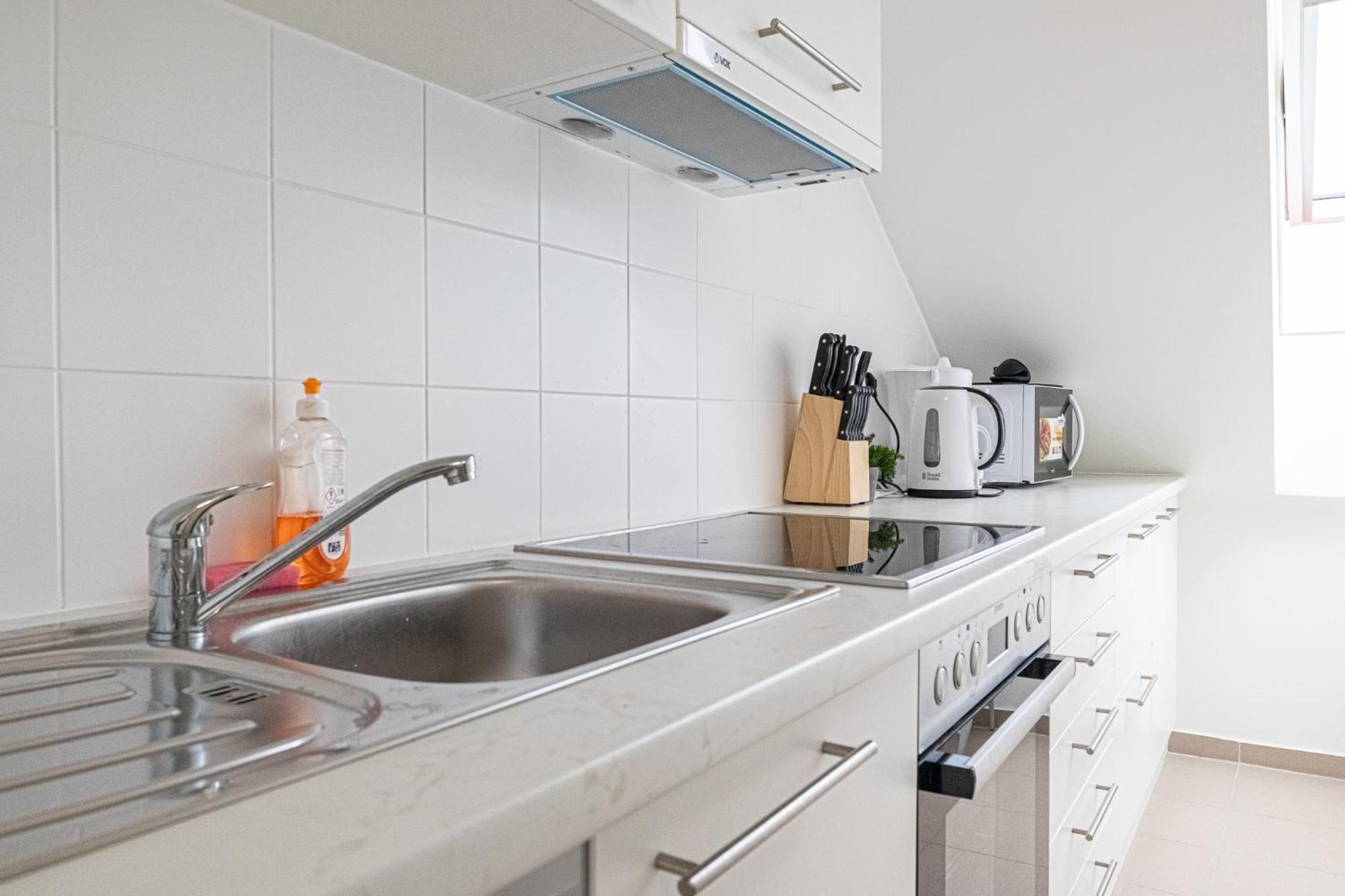 וינה Airy Attic Apt.: Stylish Studio At Penzing Area מראה חיצוני תמונה
