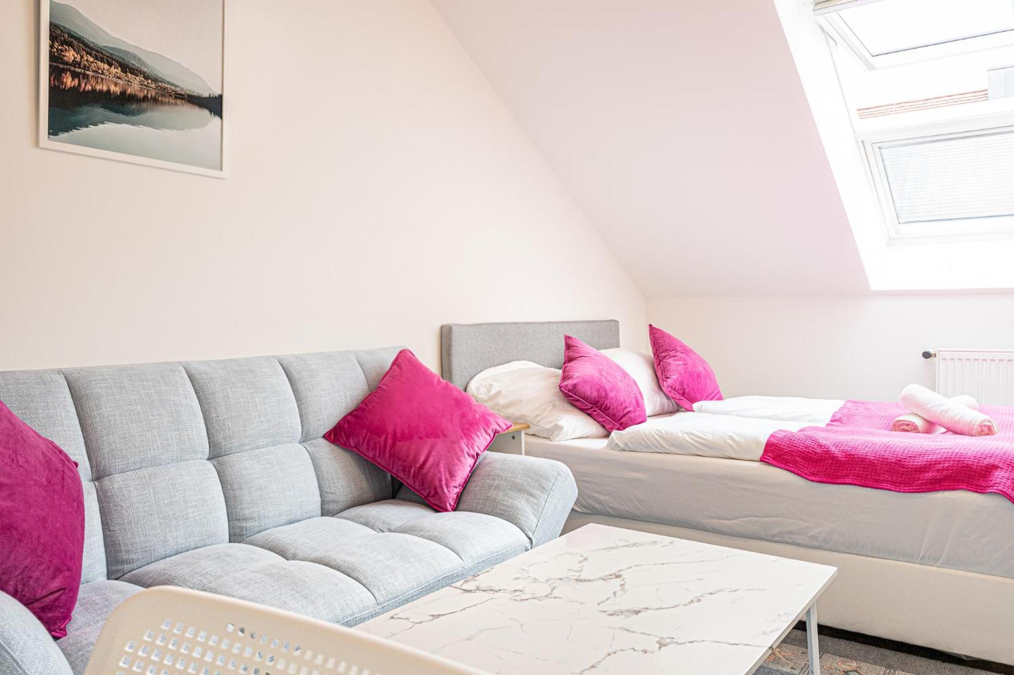 וינה Airy Attic Apt.: Stylish Studio At Penzing Area מראה חיצוני תמונה