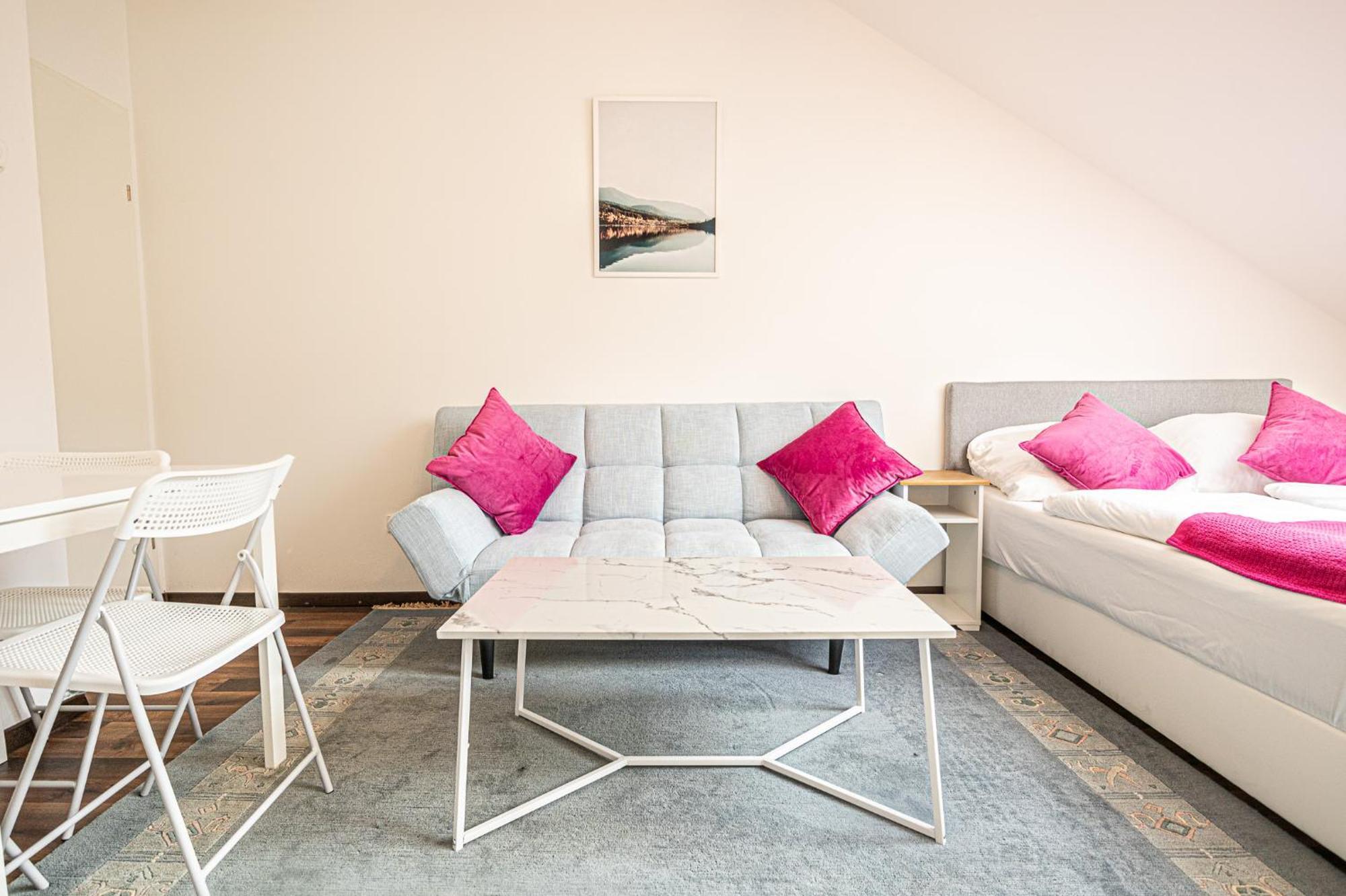 וינה Airy Attic Apt.: Stylish Studio At Penzing Area מראה חיצוני תמונה
