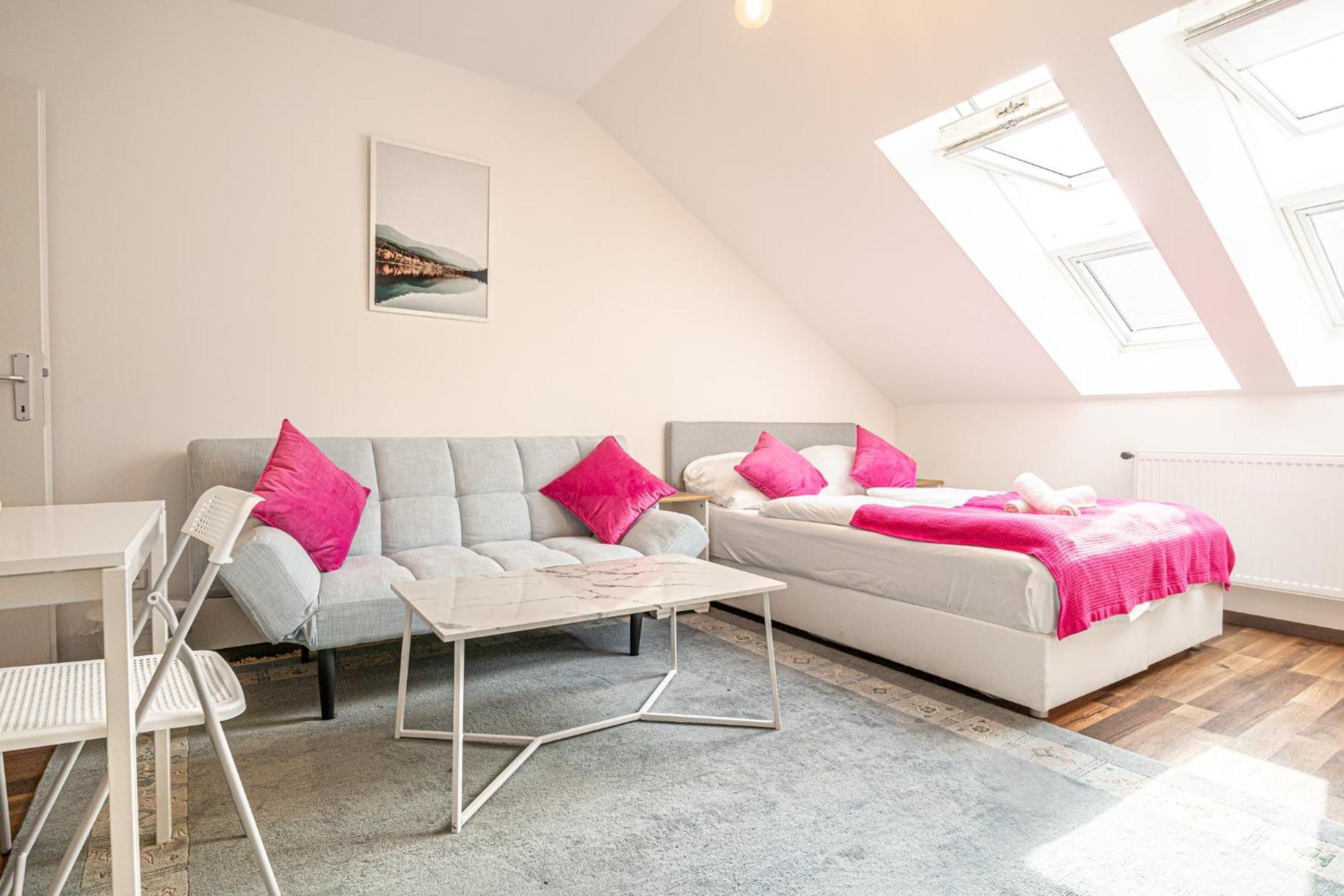 וינה Airy Attic Apt.: Stylish Studio At Penzing Area מראה חיצוני תמונה